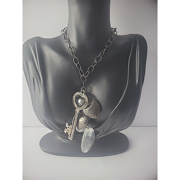 Vintage Necklace Chain Charm Pendants Clear Key Heart Beaded Cluster Jewelry - Picture 3 of 10